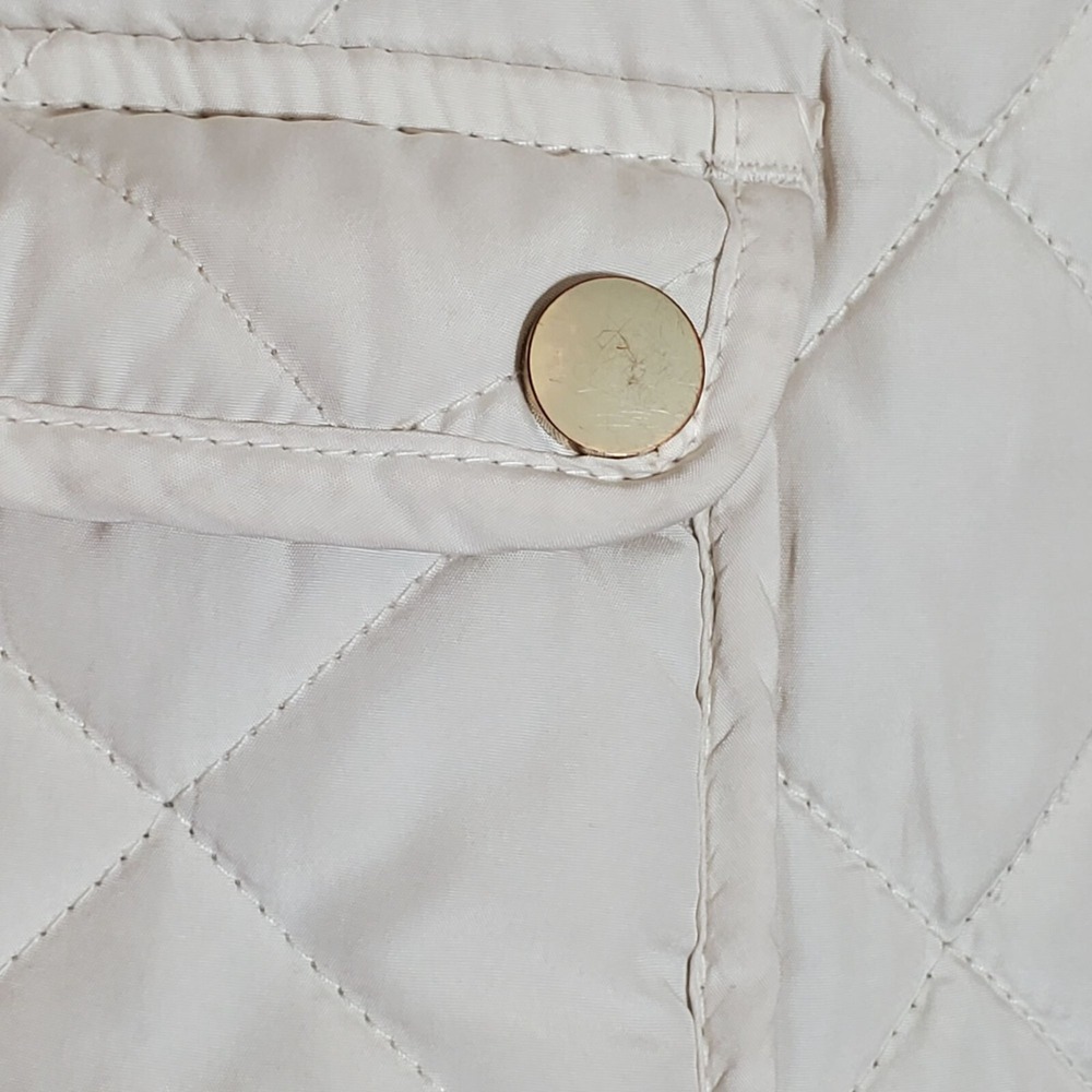 St. Johns Bay Womens Large Quilted Puffer Vest off white 2 Pockets Gold Zip - Picture 7 of 7